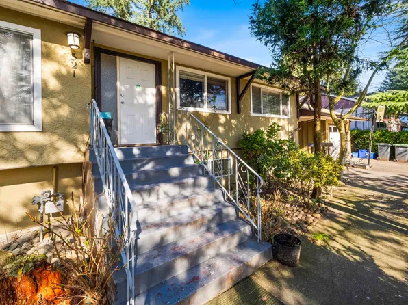 521 Brookmere Ave, Coquitlam, BC V3J 1W8