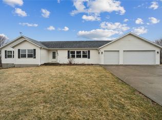 509 Florence St, Norway, IA 52318