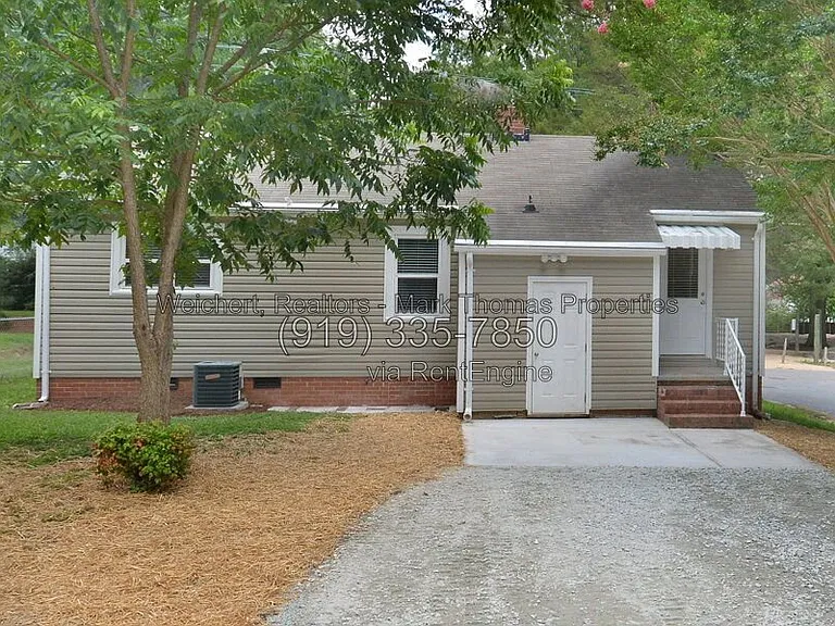 2405 Albany St — Photo 23