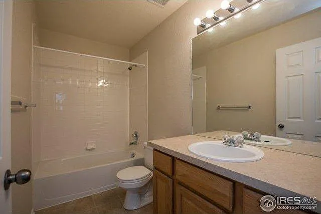 Main Floor Master Bath
