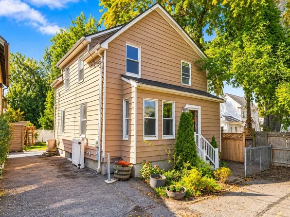 12 Linden Pl, Somerville, MA 02143