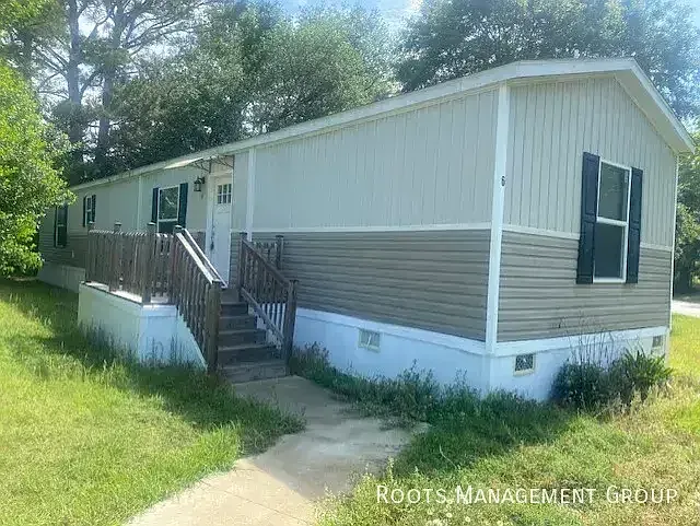 3 Bed 2 Bath Home Available for Lease at Devencrest & RV Park - Apply Now! — Photo 2
