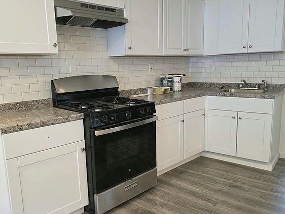 3rd image of 369 Warburton Ave APT 2A