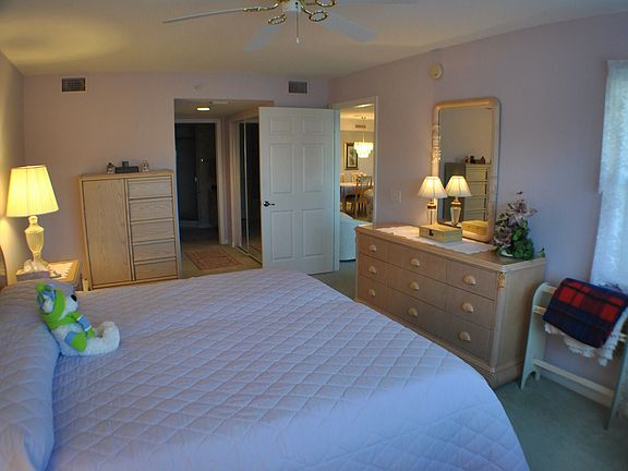 4th image of 8931 Lake Dr APT 203