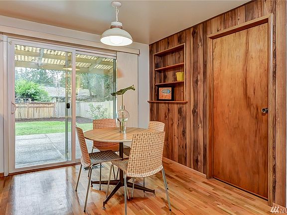 5th image of 1368 165th Ave NE