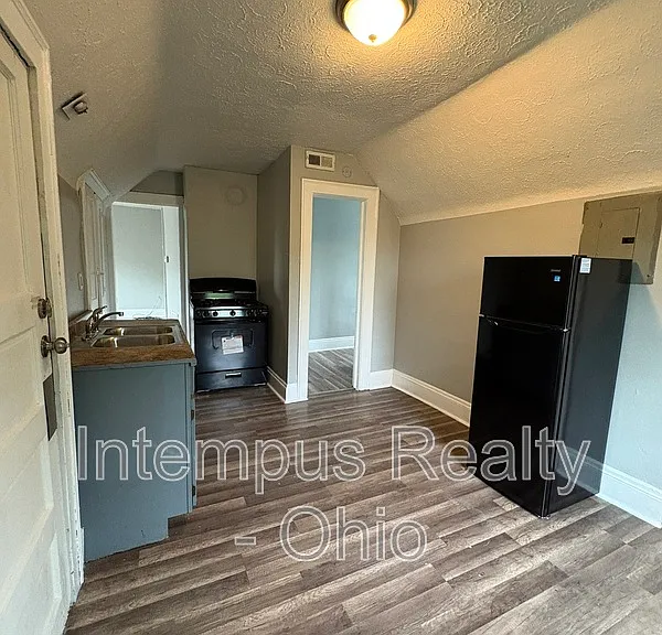 942 Eddy Rd #3 — Photo 4