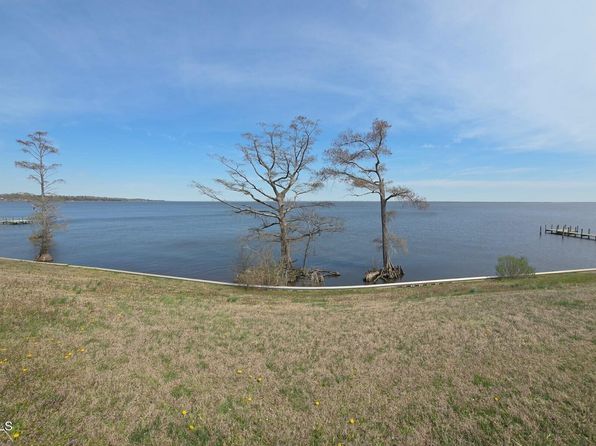 110 & 112 Rockfish Run, Merry Hill, NC 27957