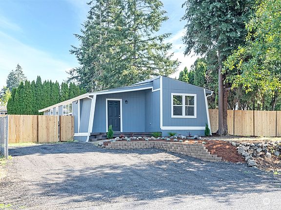 3rd image of 15919 84th Avenue E