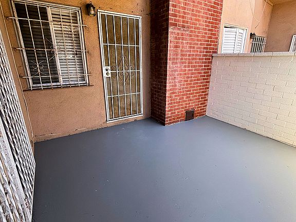 4th image of 10942-10948 S Crenshaw Blvd #10942-2
