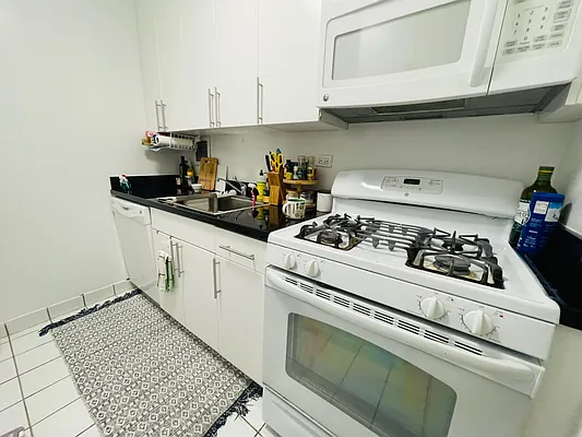 Rented by Royal Operation System | media 6