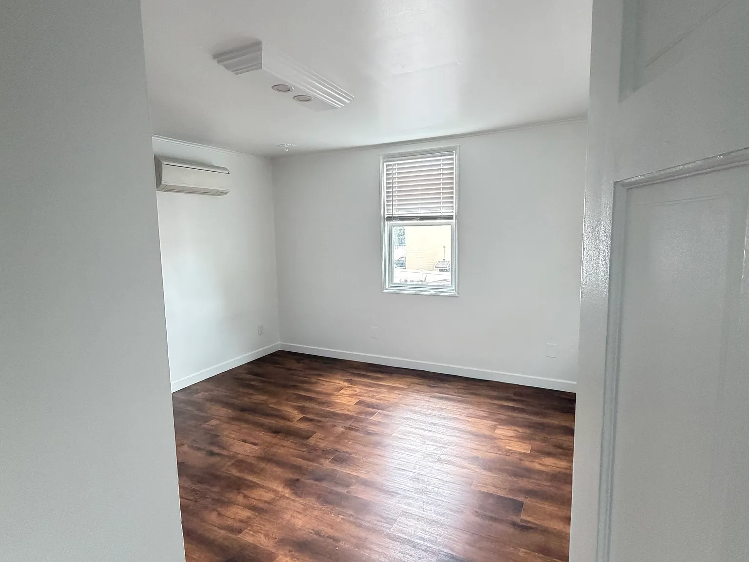 2 bed, 1020 sqft, $2,500 — Photo 4