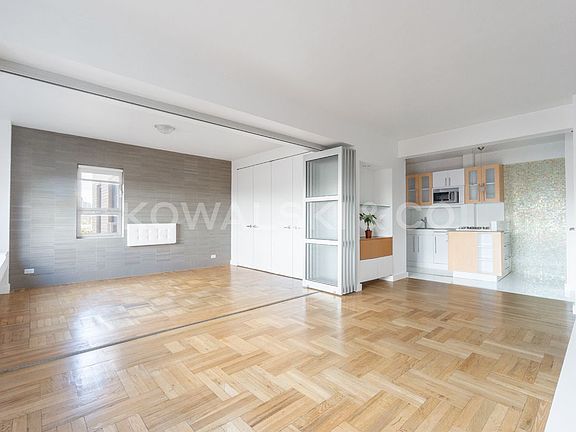 3rd image of 180 W Houston St #9AA