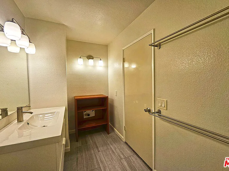 1454 E Orange Grove Blvd #1 — Photo 21