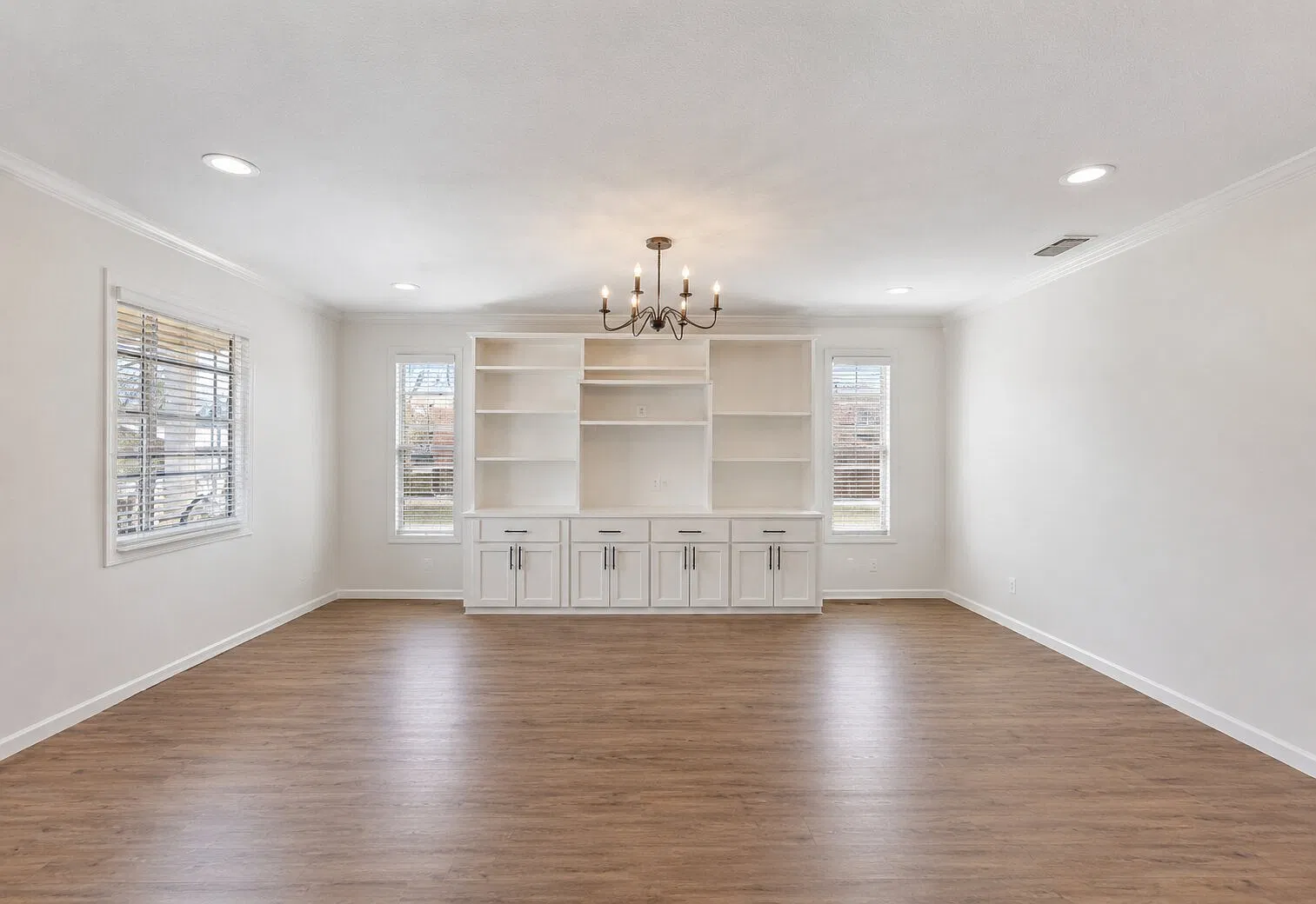 3 bed, 1780 sqft, $2,300 — Photo 2