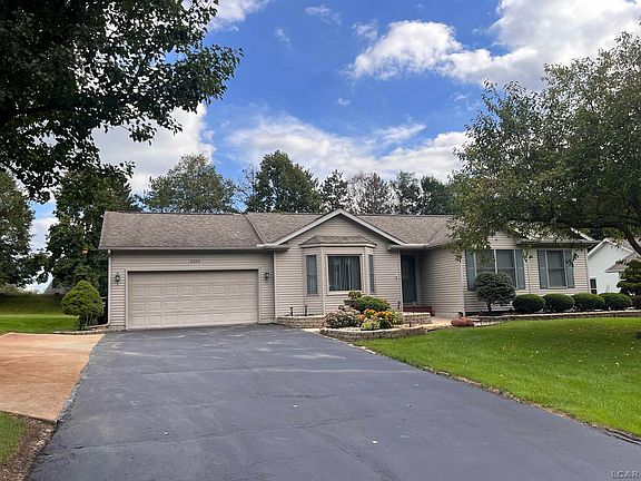3rd image of 3309 Birch Run S