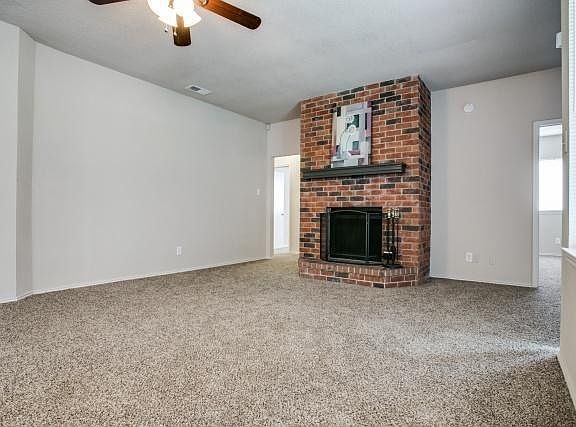 4th image of 909 Waverly Dr
