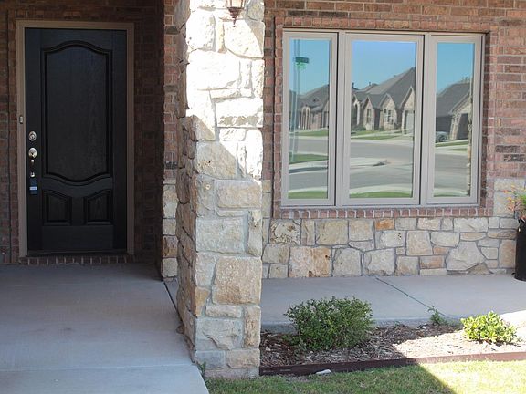 Gorgeous stone detail