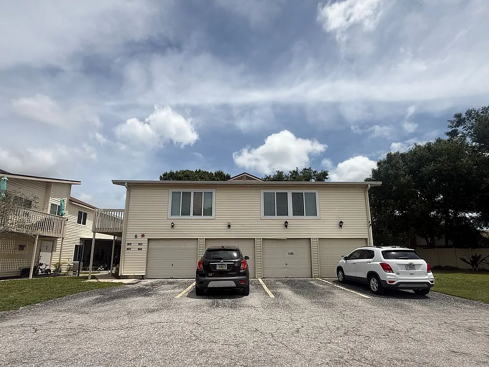 1101 Spring Meadow Dr
