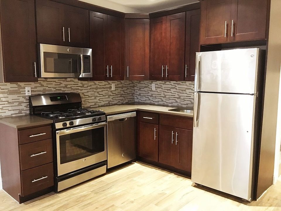 1st image of 37-10 31st Ave #3R