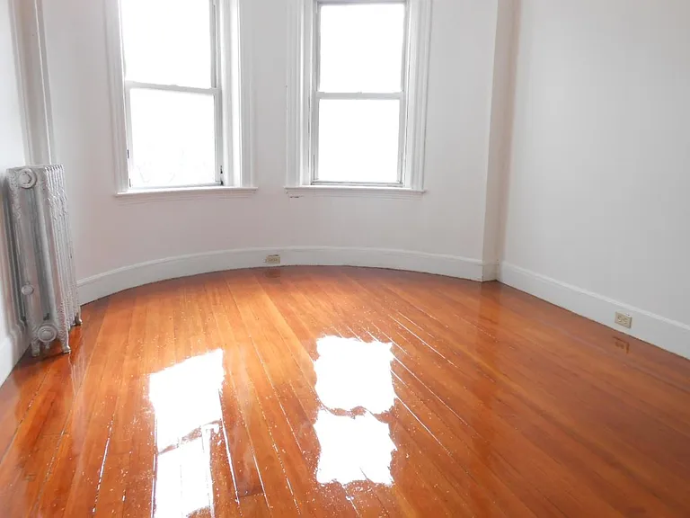 1905 Beacon St #3R — Photo 11