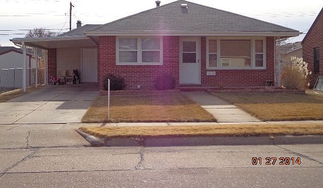 1st image of 1618 W 1st St
