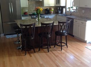 1320 Gaslight Dr, Algonquin, IL 60102