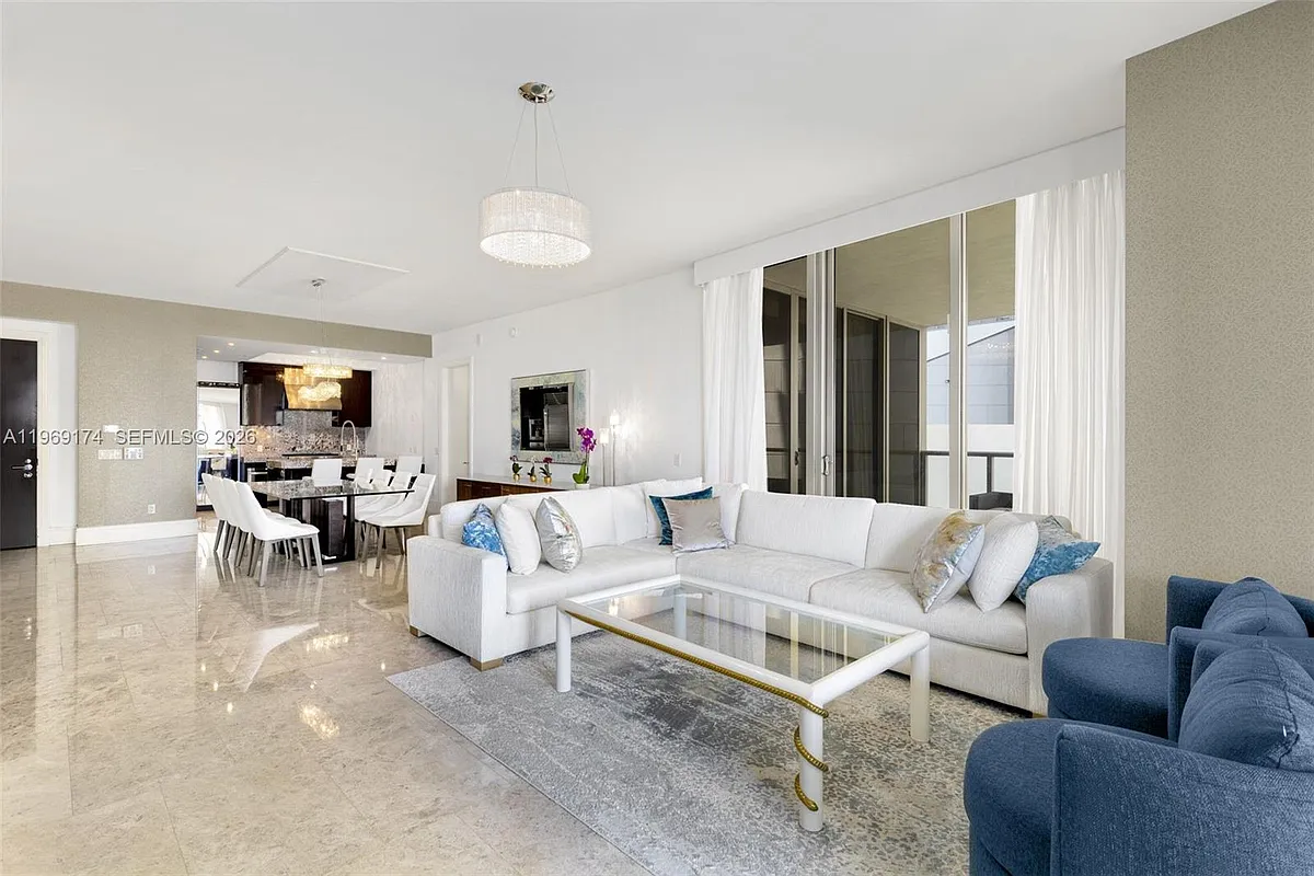 Building Photo - 9701 Collins Ave #404S