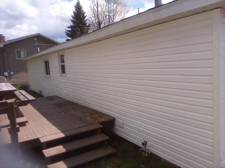 615 Lindsay St — Photo 15