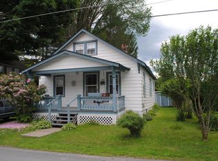 28 Stanton St, Honesdale, PA 18431