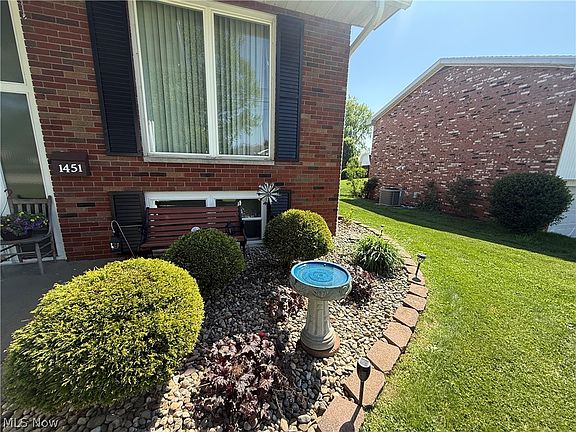 5th image of 1451 Poplar Ave