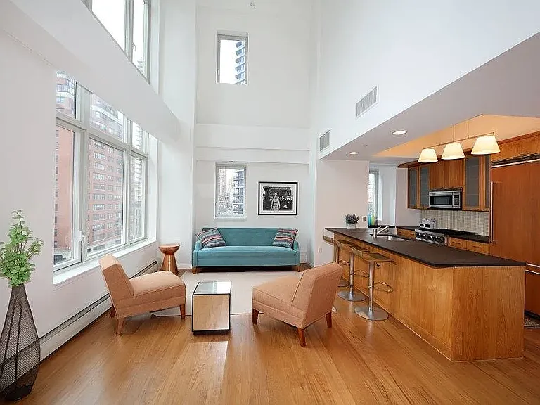 205 E 59th St #1903 — Photo 4