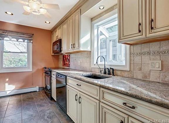 4th image of 221 Marian St