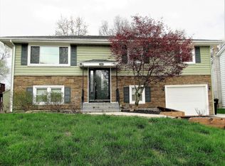 26 Hialeah Dr, Troy, NY 12182