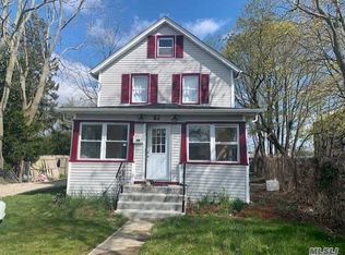79 Academy St, Patchogue, NY 11772