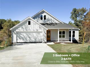 16 Grinstead Ln, Bella Vista, AR 72715