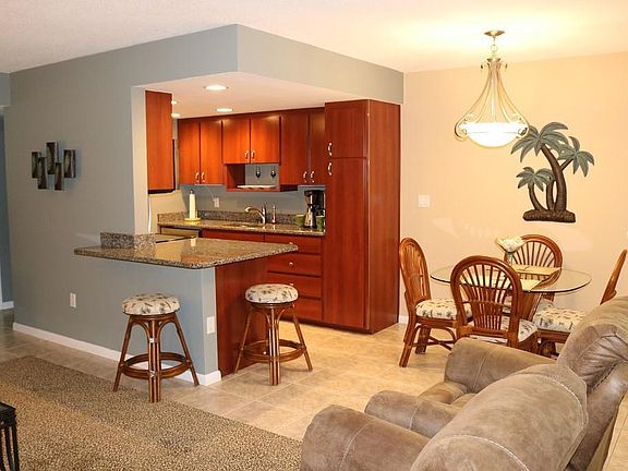 5th image of 650 Pinellas Point Dr S APT 105