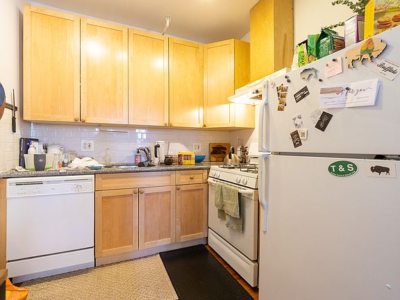 4th image of 348 E 10th St APT 3B