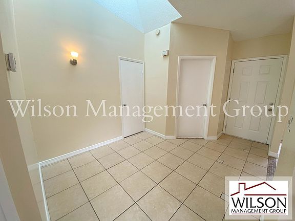 5th image of 725 Golden Sunshine Cir