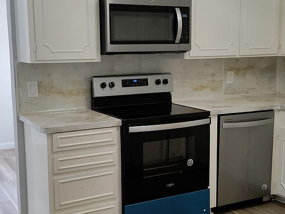 2nd image of 1611 Cindy Ct