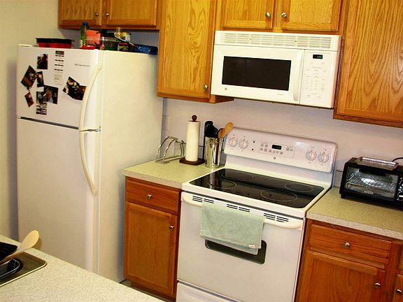 5th image of 3284 Sugar Berry Way #28