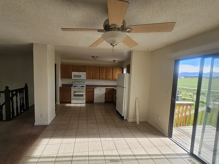 1617 Centaur Cir — Photo 2