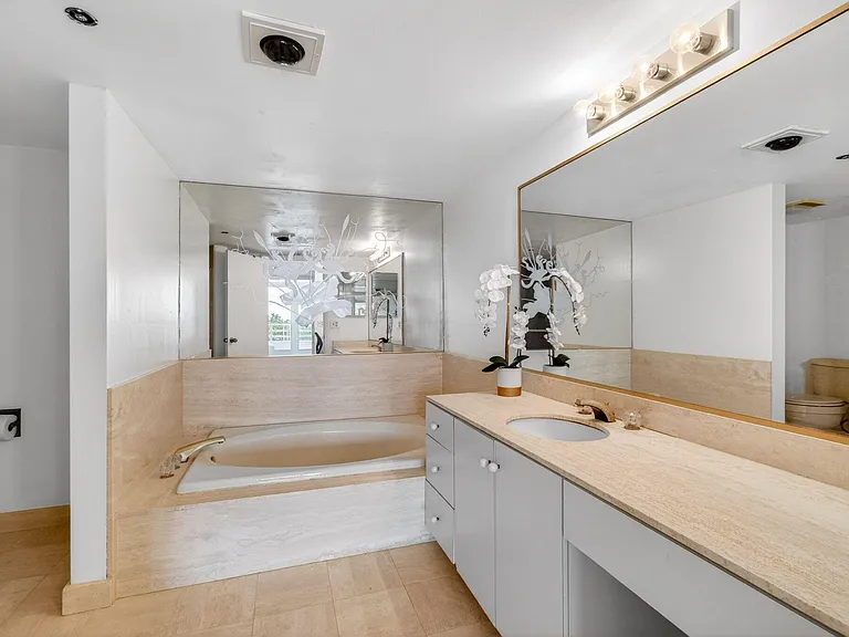 4201 N Ocean Blvd #C307 — Photo 6