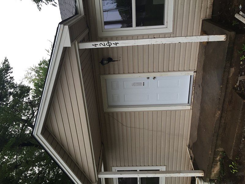 2nd image of 4204 Jones Blvd