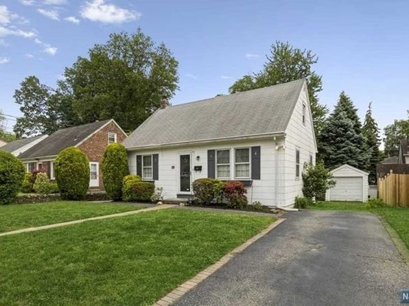 Dumont NJ Single Family Homes For Sale - 30 Homes | Zillow