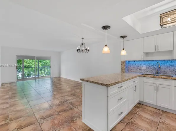 1101 Hillcrest Ct APT 315, Hollywood, FL 33021