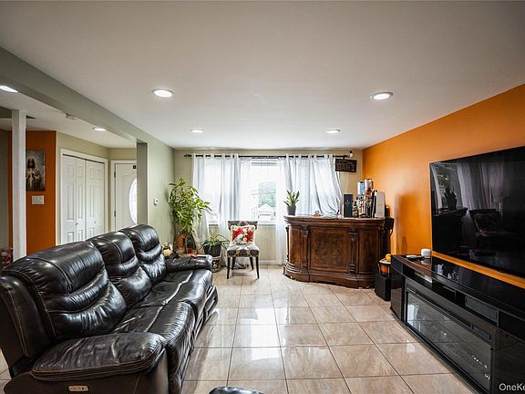 4th image of 246 Hoover Road