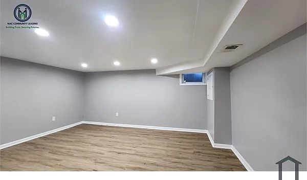 3 bed, $2,700 — Photo 2