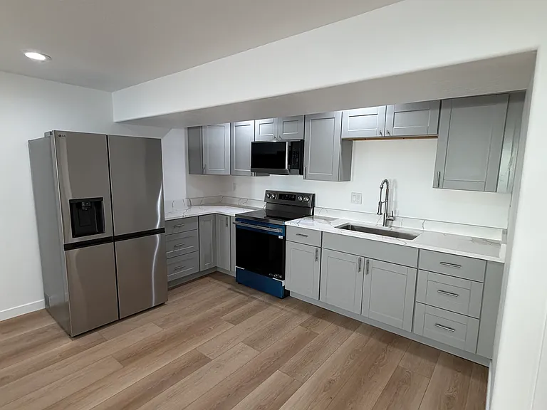 993 W Fairfield Rd — Photo 5