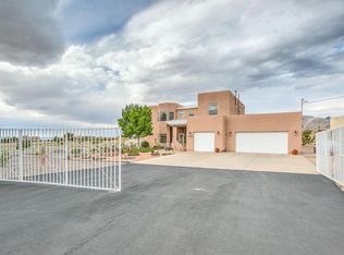 9851 Corona Ave NE, Albuquerque, NM 87122