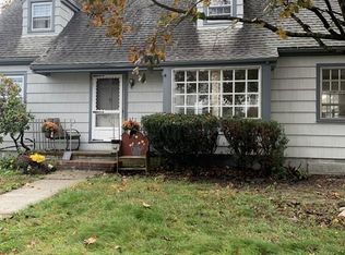 26 Park Rd, Brockton, MA 02301